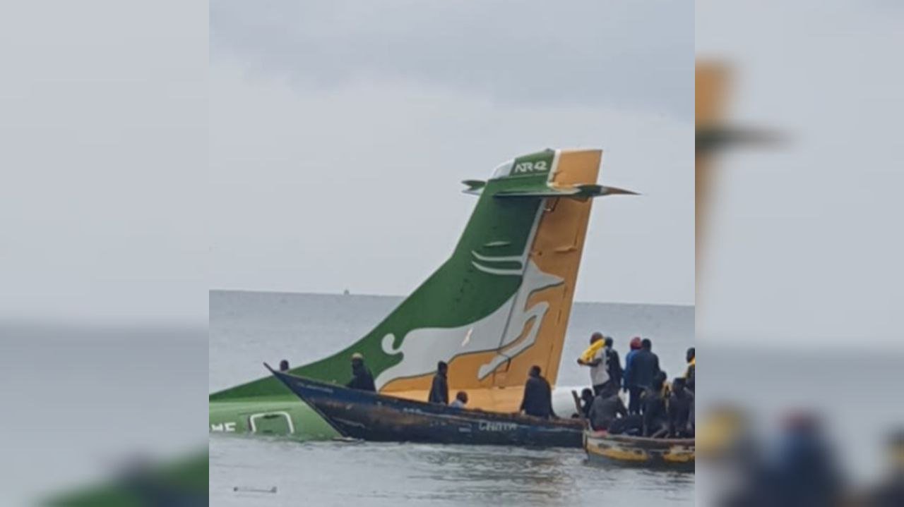 Авиакатастрофа в Танзании: пассажирский самолет упал в озеро Виктория