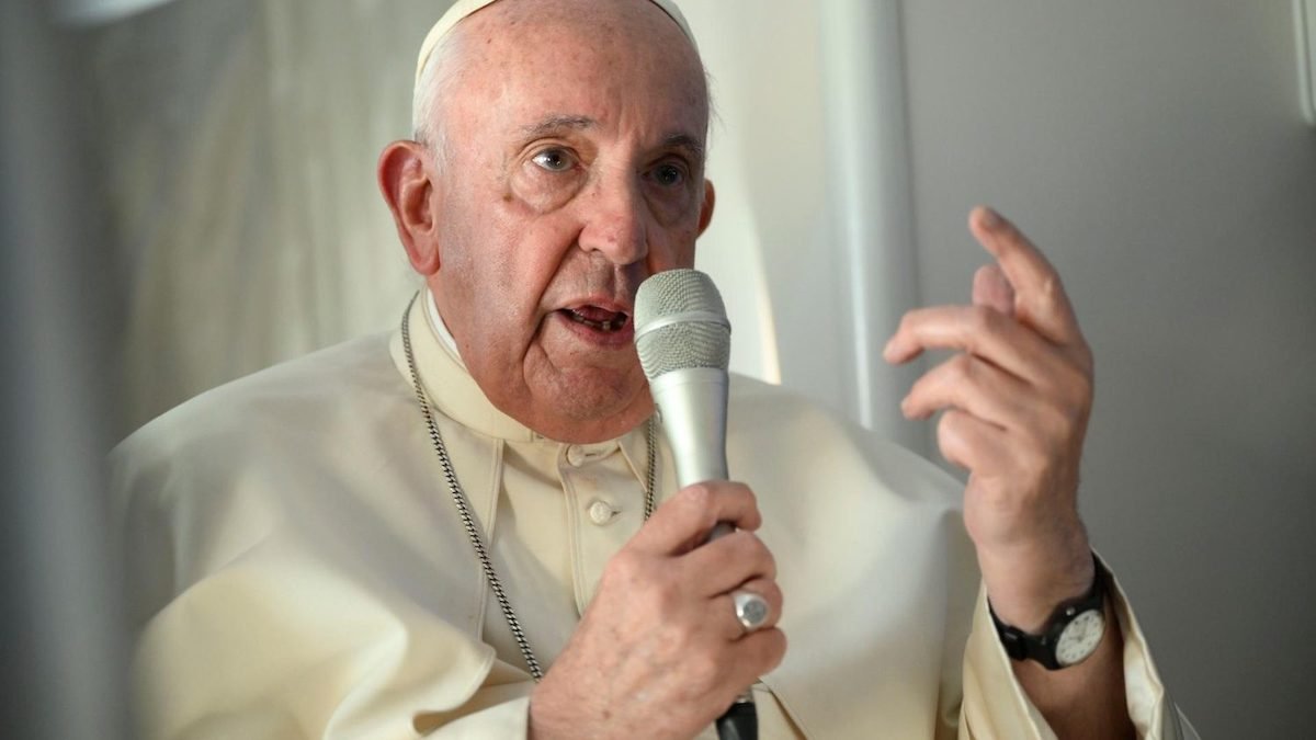 Папа Римський заявив про велику пошану до російського народу за його "гуманізм"