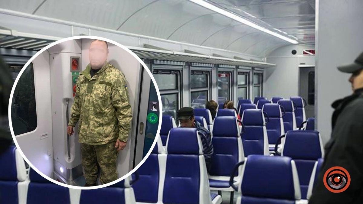 Скандал в поезде Днепр — Киев: в «Укрзалізниці» рассказали, почему военный шесть часов ехал в тамбуре стоя