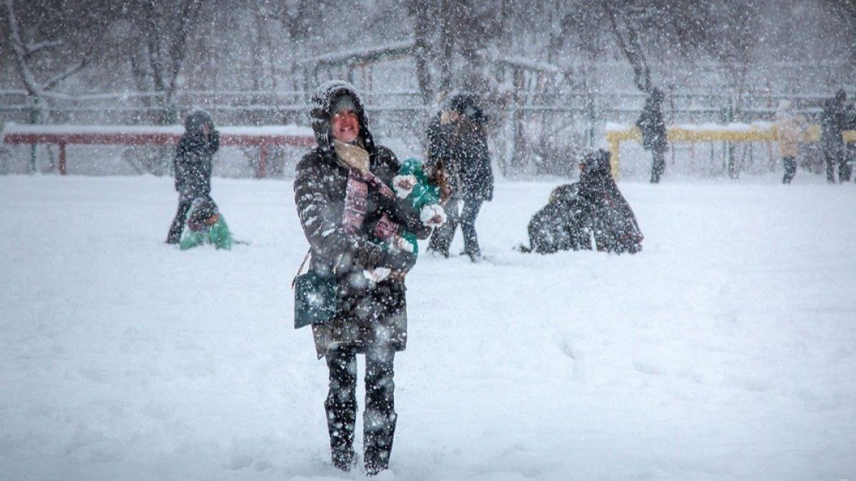 Синоптики предупредили об опасных метеоявлениях: прогноз погоды в Украине 19 ноября