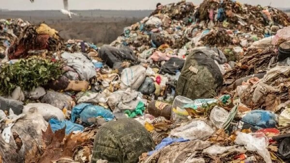 У Херсоні росіяни спалювали тіла своїх військових на сміттєзвалищі