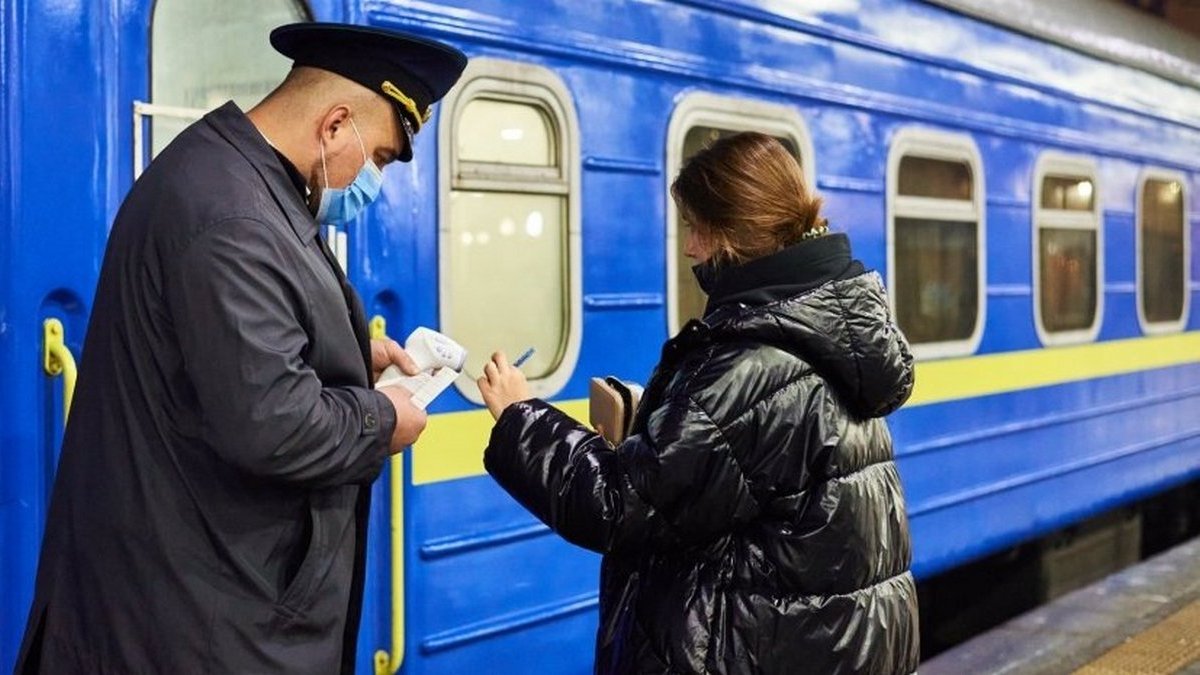 «Укрзалiзниця» сократила маршрут некоторых поездов — список рейсов и как вернуть средства за билет
