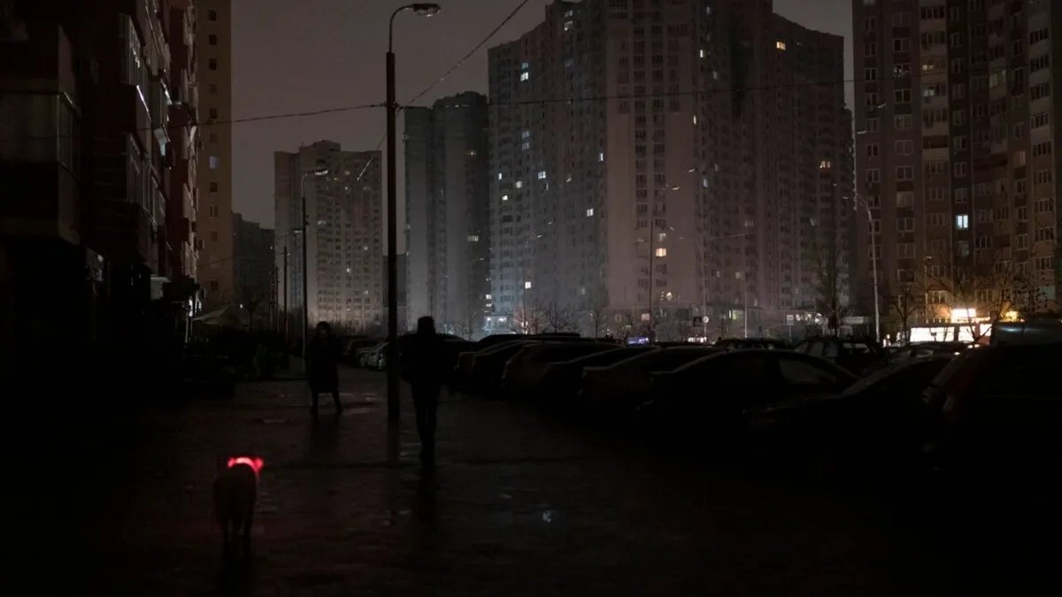 Кияни менше часу сидять без світла. Ситуація станом на 30 листопада у Києві