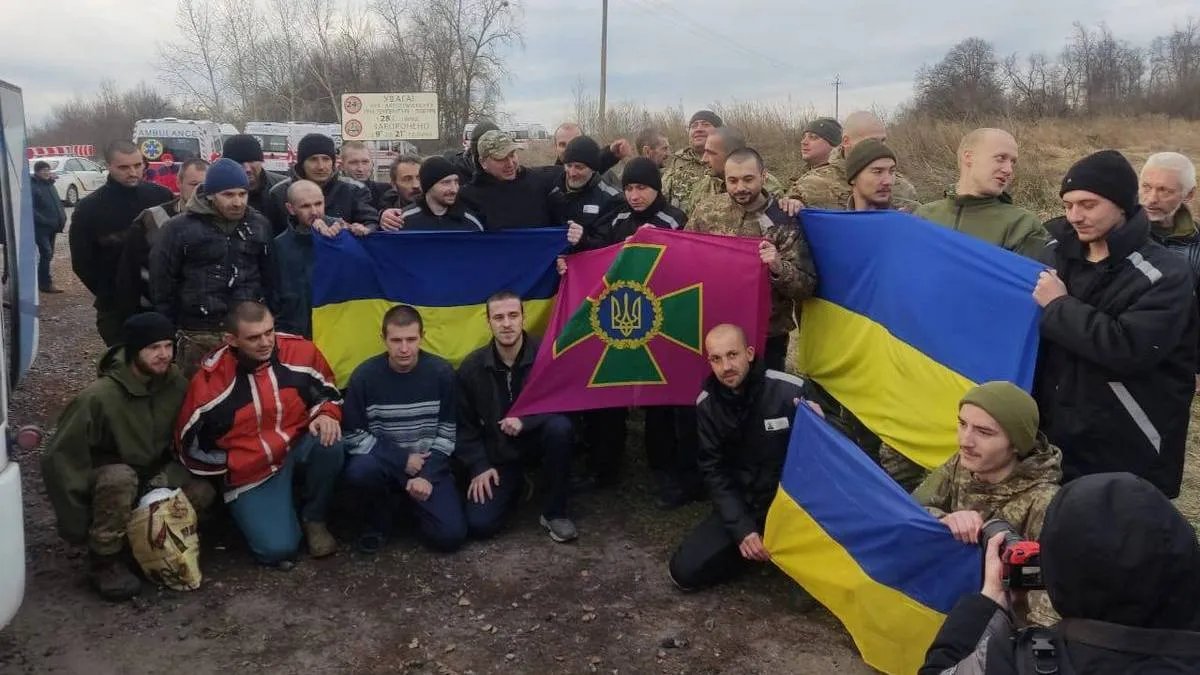 Україна повернула з полону ще півсотні захисників. Серед них оборонці Маріуполя та "Азовсталі"