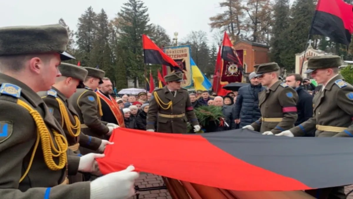 Во Львове похоронили сына командира УПА Шухевича
