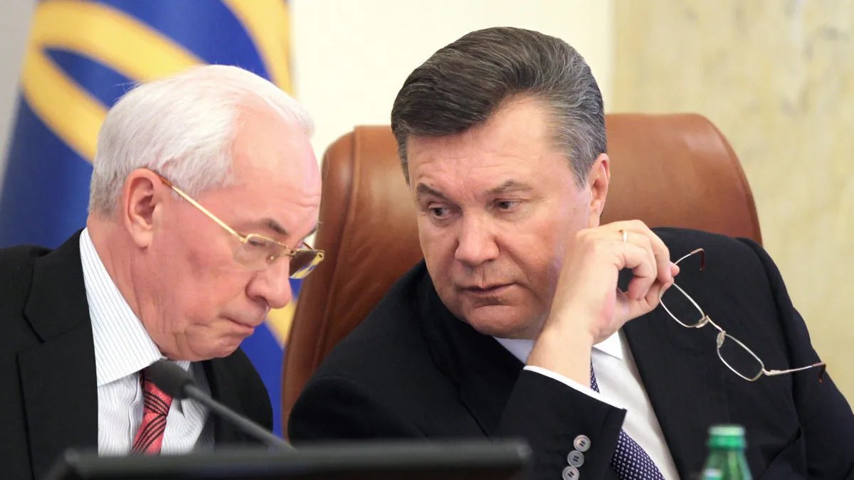 В Украине завершили расследование в отношении госизмены Януковича и Азарова