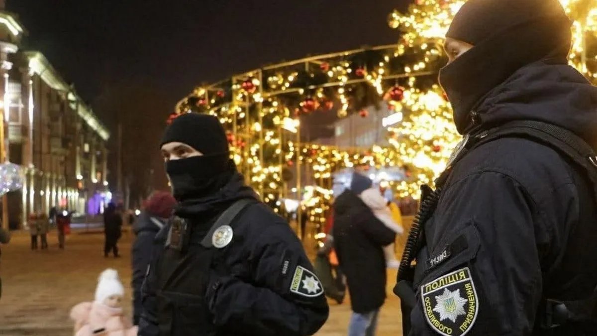 Какие ограничения будут действовать на новогодние праздники в Украине