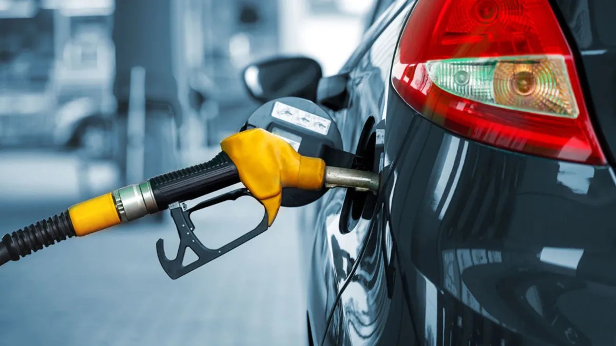 Чи виросте ціна на бензин в Україні: експерт дав прогноз