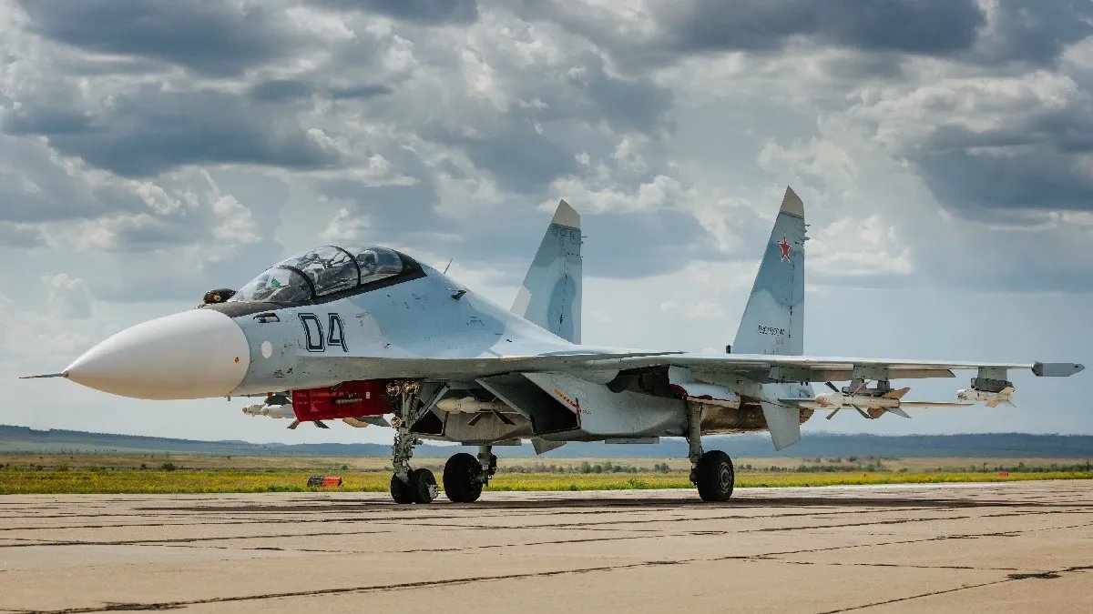 Тривог буде більше. Росія перекинула в Білорусь винищувачі та транспортні літаки