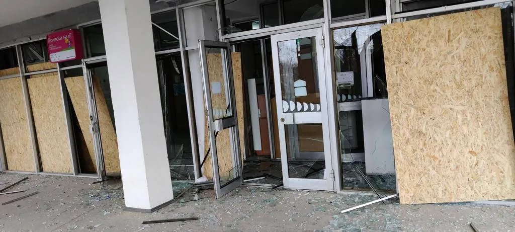 Оккупанты обстреляли детскую больницу — последствия вражеской атаки