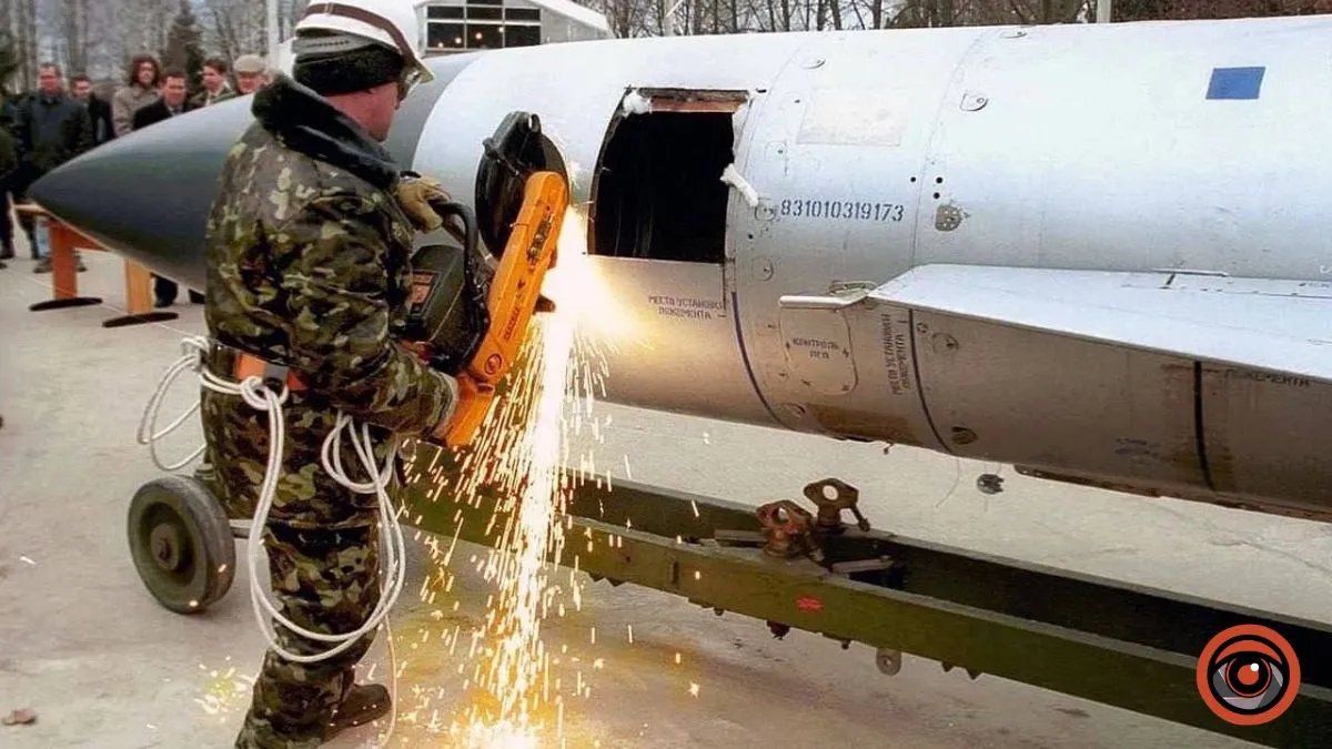 Розплата за минуле: фотограф з Дніпра нагадав про ракети Х22, які були на озброєнні України