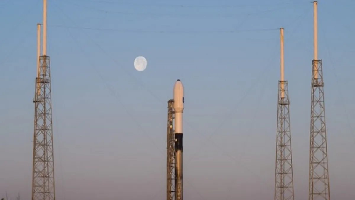 SpaceX вивела на орбіту іспанський супутник зв’язку