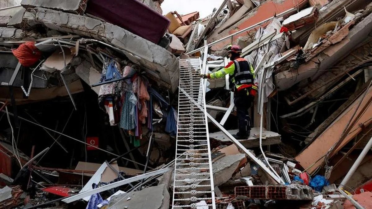Потужний землетрус у Туреччині: під завалами шукають українців