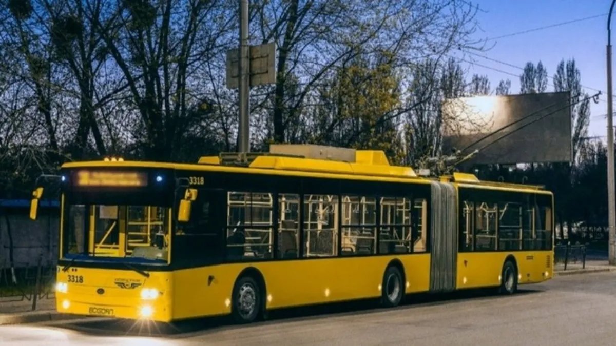 В Киеве возобновляет работу первый троллейбусный маршрут