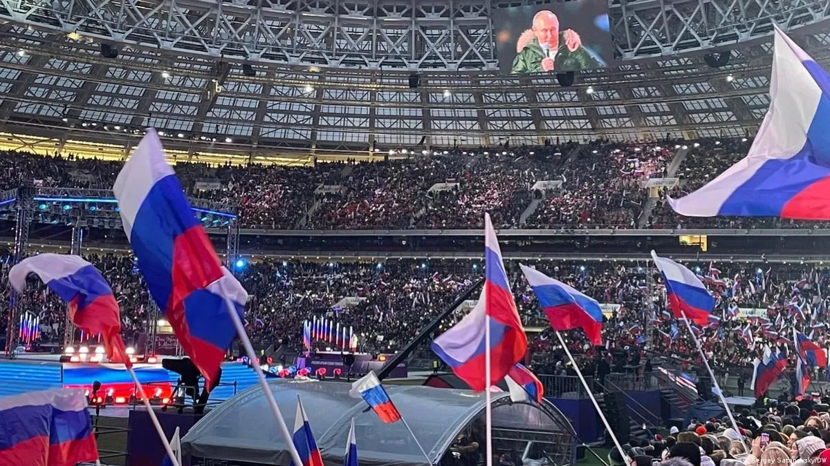 Очередная «Гойда!»: путин согнал 200 тысяч россиян на концерт в Лужниках