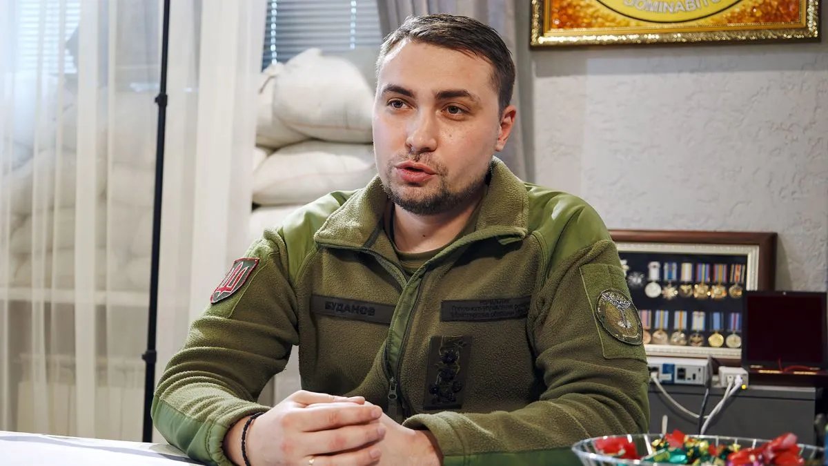 Буданов: воздушная операция в марте-апреле продлила оборону Мариуполя более чем на месяц