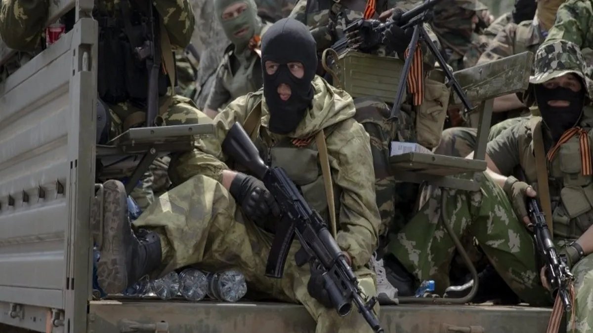 Охороняли секретні тюрми рф і штурмували українські міста: СБУ оголосила підозру п'ятьом бойовикам