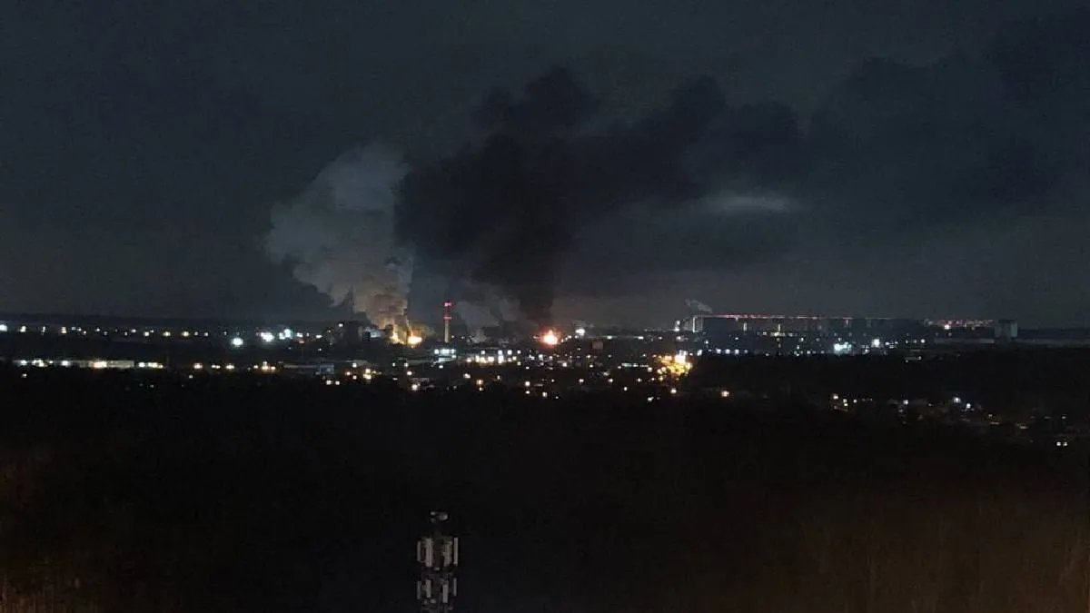 Под москвой после взрыва загорелся коксогазовый завод