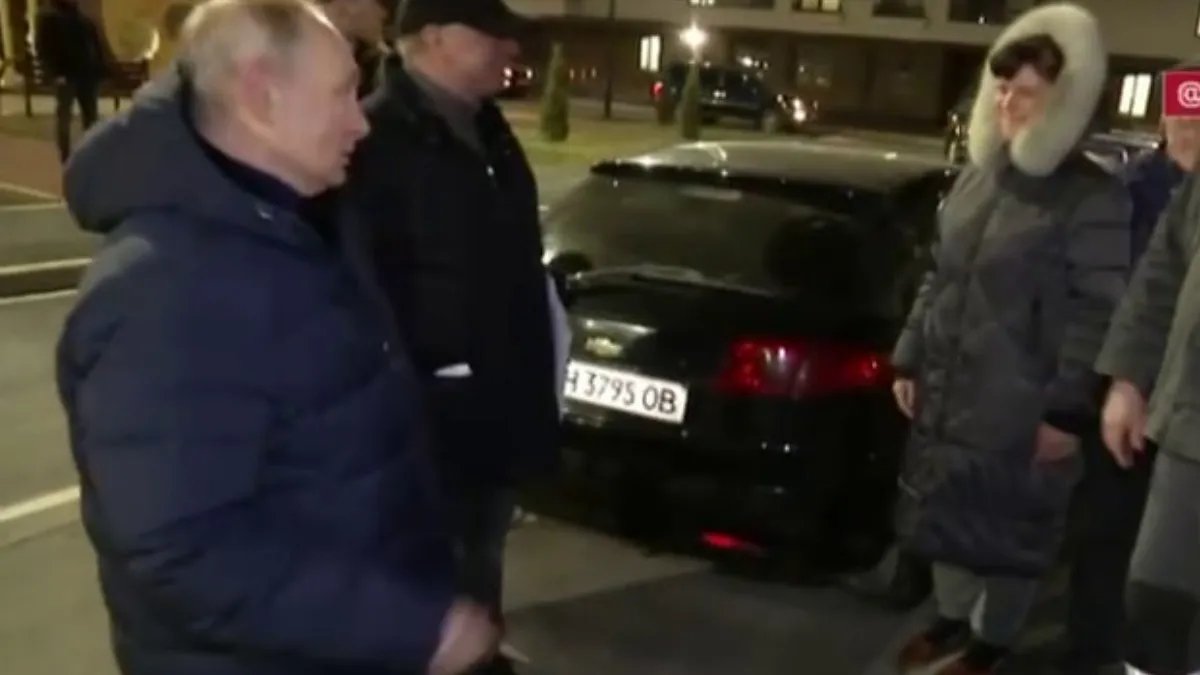 Видео с сайта кремля подтвердило бутафорию с радостными мариупольцами