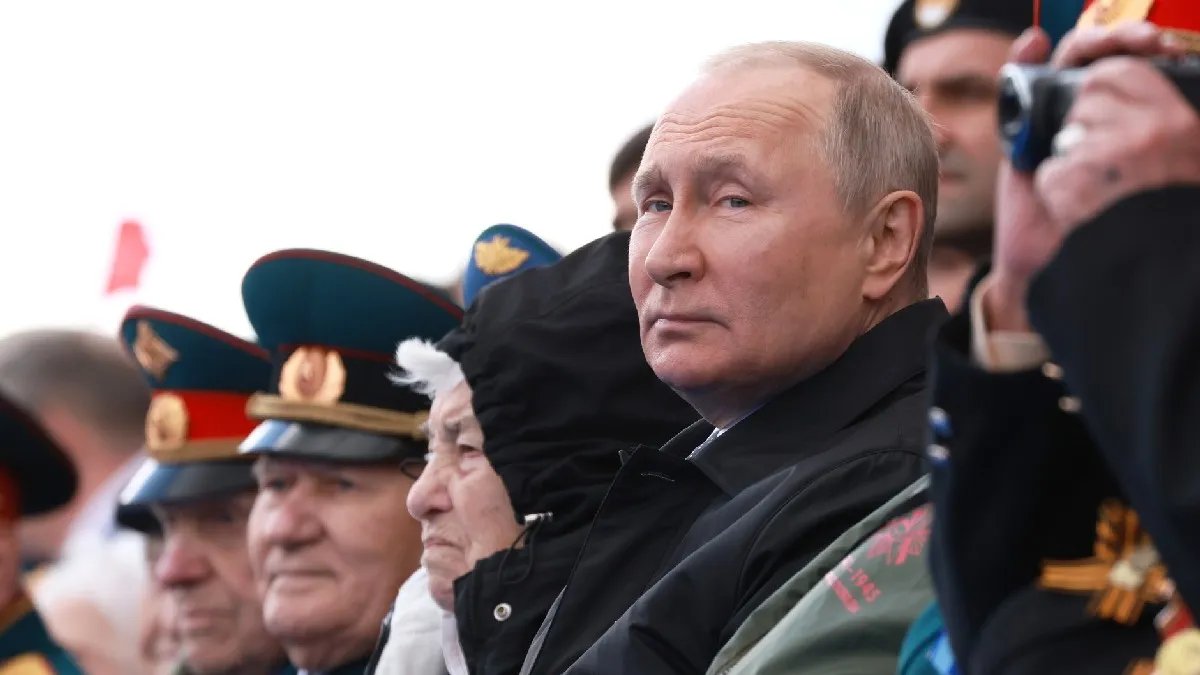 Росія скасовує парад на 1 травня