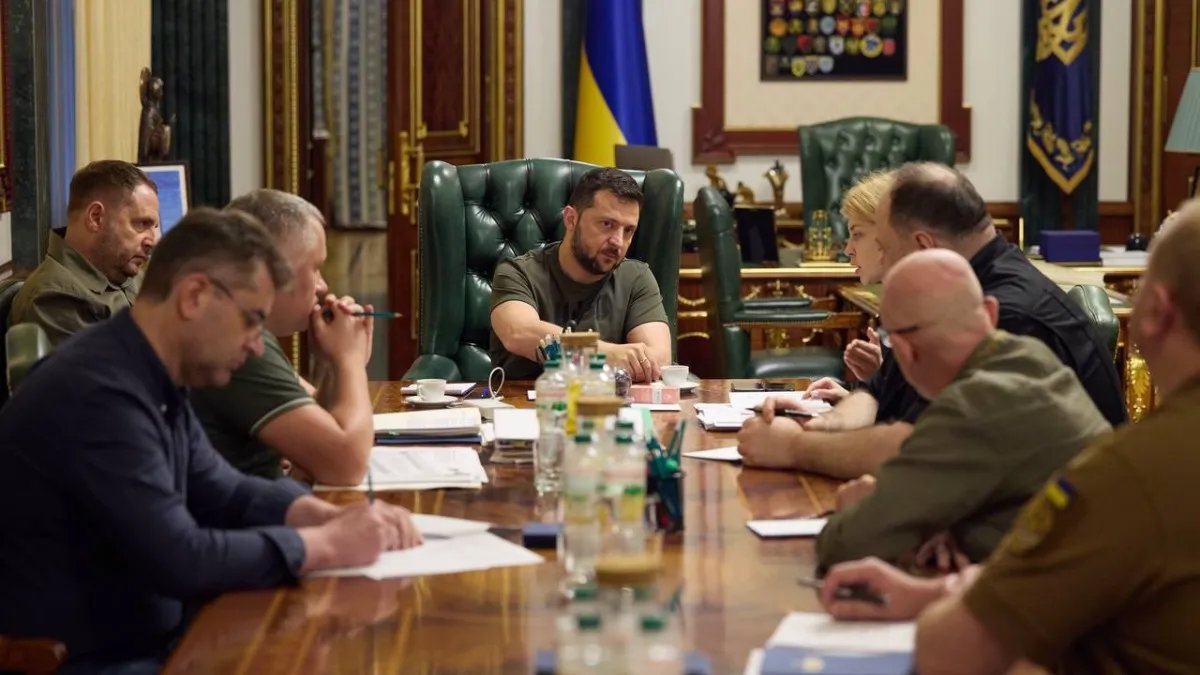Зеленський та Єрмак провели нараду щодо інтеграції України і НАТО: подробиці