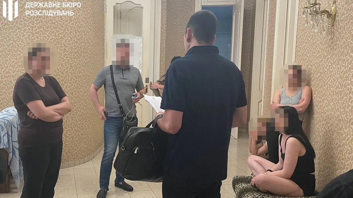 В Одесі поліцейський відкрив 6 борделів з понад 20 жінками: які супердоходи від цього він отримував