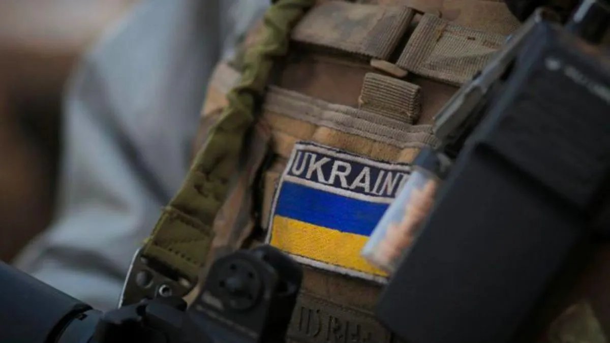 військові України