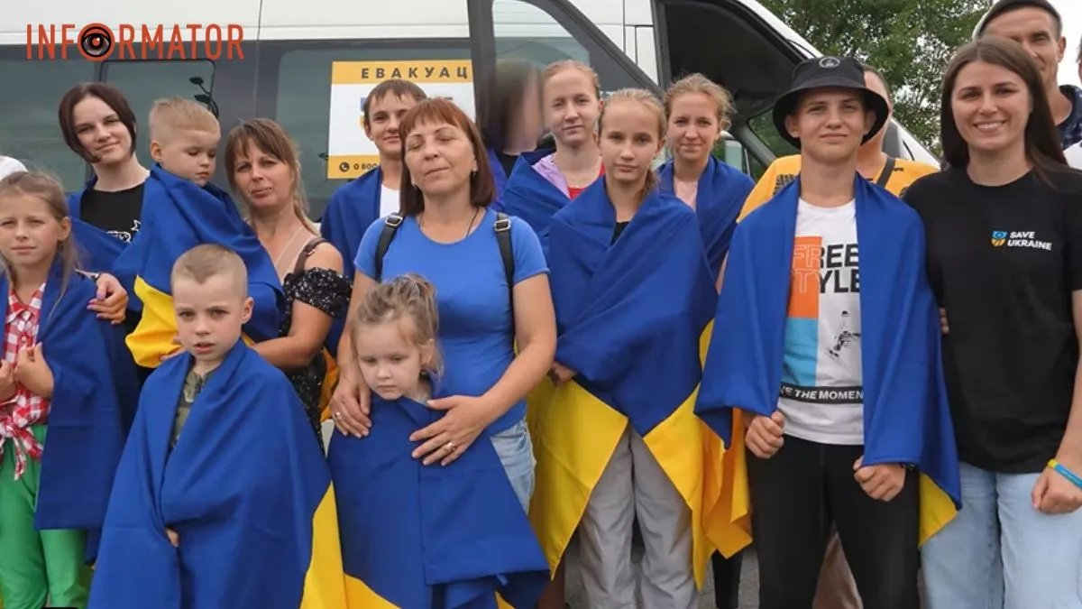 11 похищенных россией детей прибыли в Украину