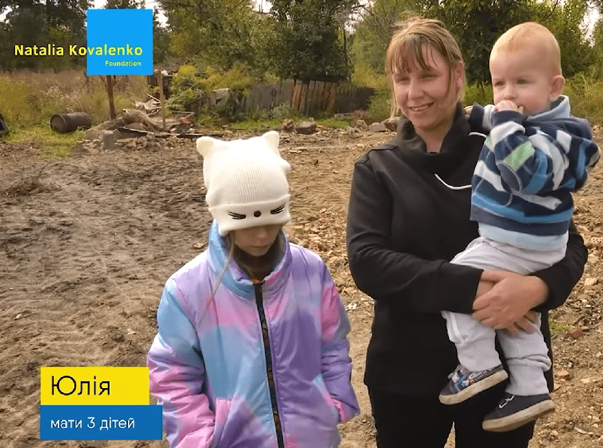 Жена защитника Украины с тремя детьми и отцом живет во временном жилье