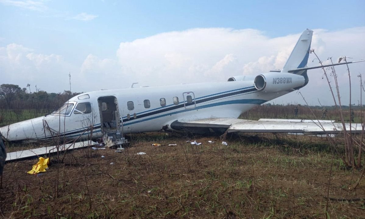 У Гватемалі знайшли літак з кокаїном, він віз наркотики на мексиканський курорт
