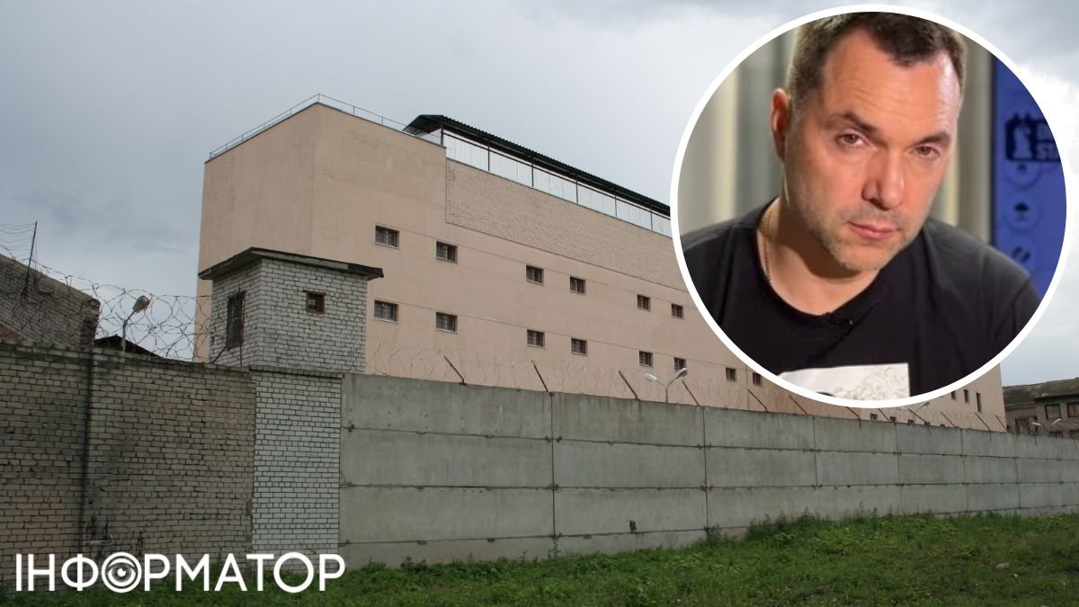 Посадять в СІЗО - будемо сидіти: Арестович заявив, що не боїться кримінальних справ та скоро повернеться в Україну