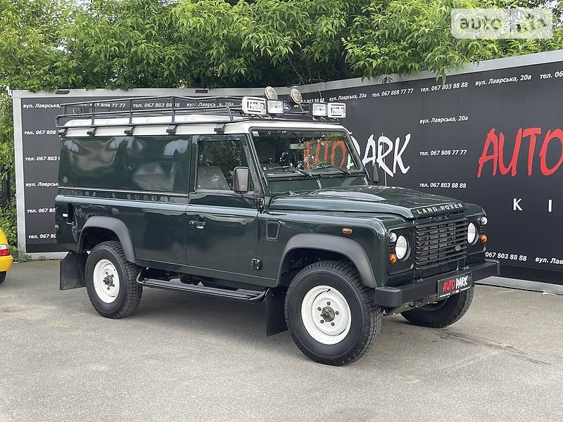 Приблизно таке авто належало сину нардепа. Приблизно таке авто належало сину нардепа.