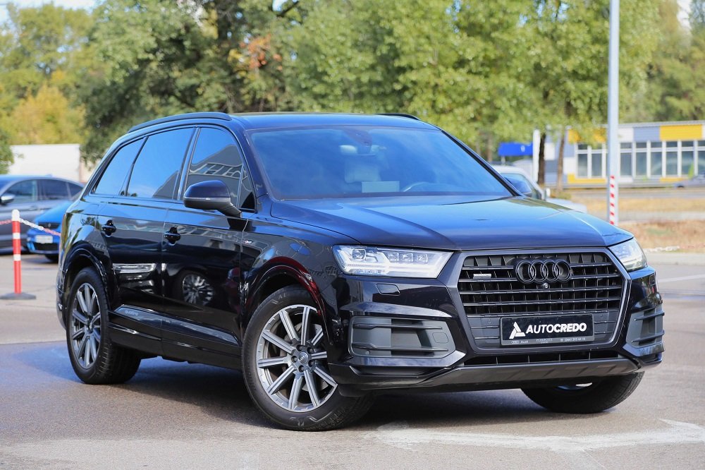 Таку машину Балога зареєстрував на спільну з братом фірму. Таку машину Балога зареєстрував на спільну з братом фірму.