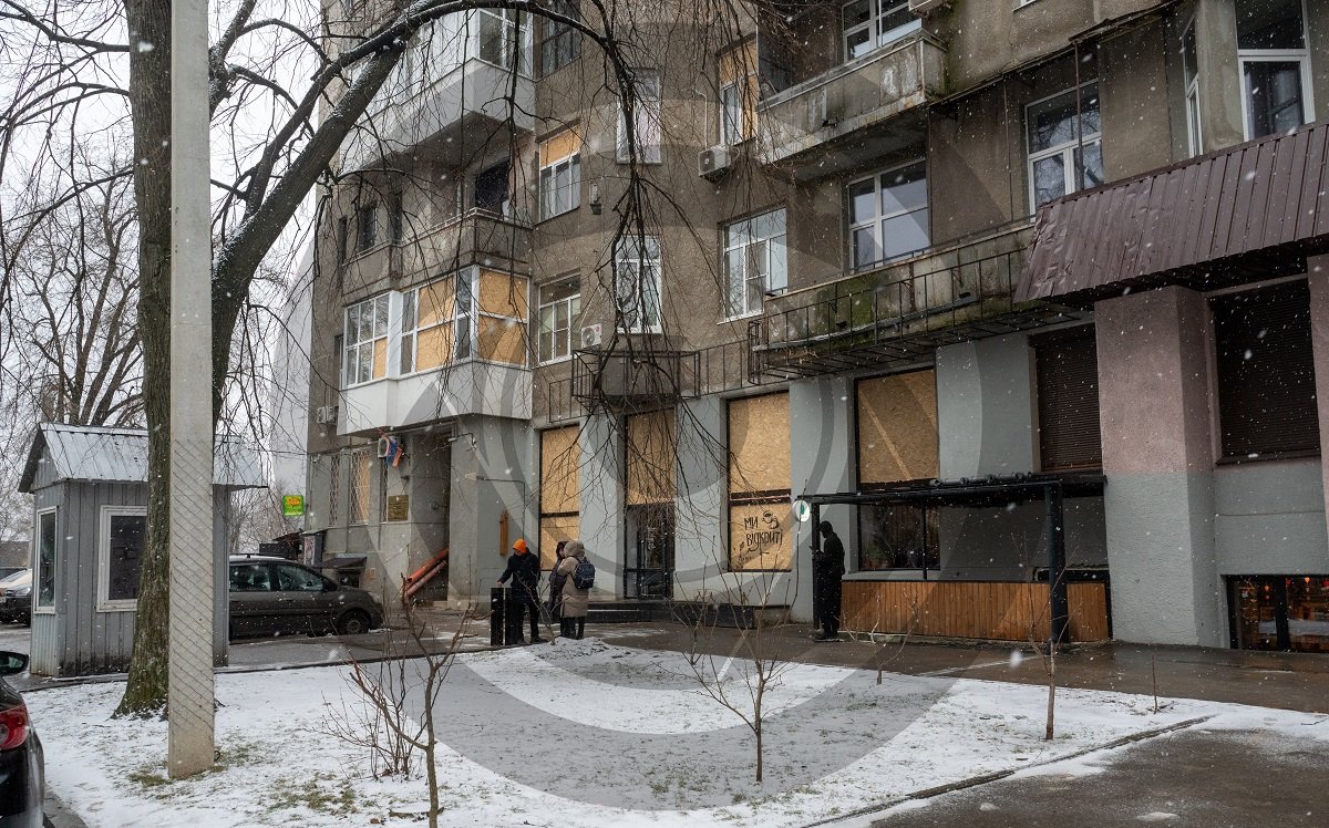 Несокрушимый Харьков - влюбленные в город жители рассказали, как он  изменился за два года российской агрессии: репортаж. Читайте на UKR.NET