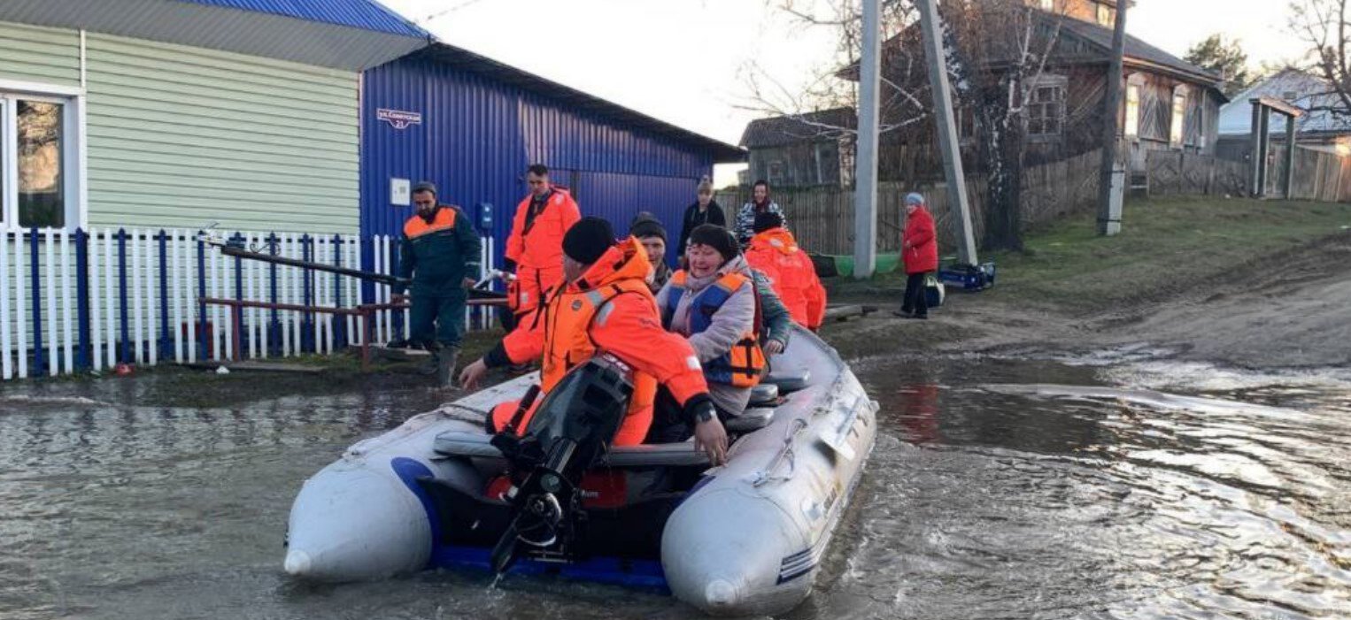 В Омській області прорвало дамбу через повені: вже сотні будинків затоплені 1