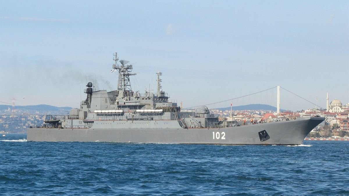 ВСУ в Крыму уничтожили военный корабль оккупантов "Циклон": есть погибшие среди экипажа