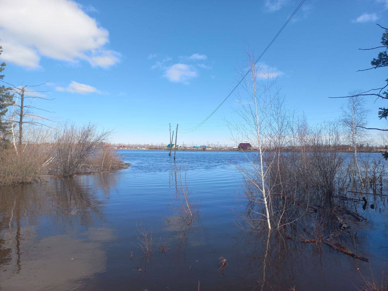 Россия снова идет под воду: в Якутии тонут дома, объявлено чрезвычайное  положение