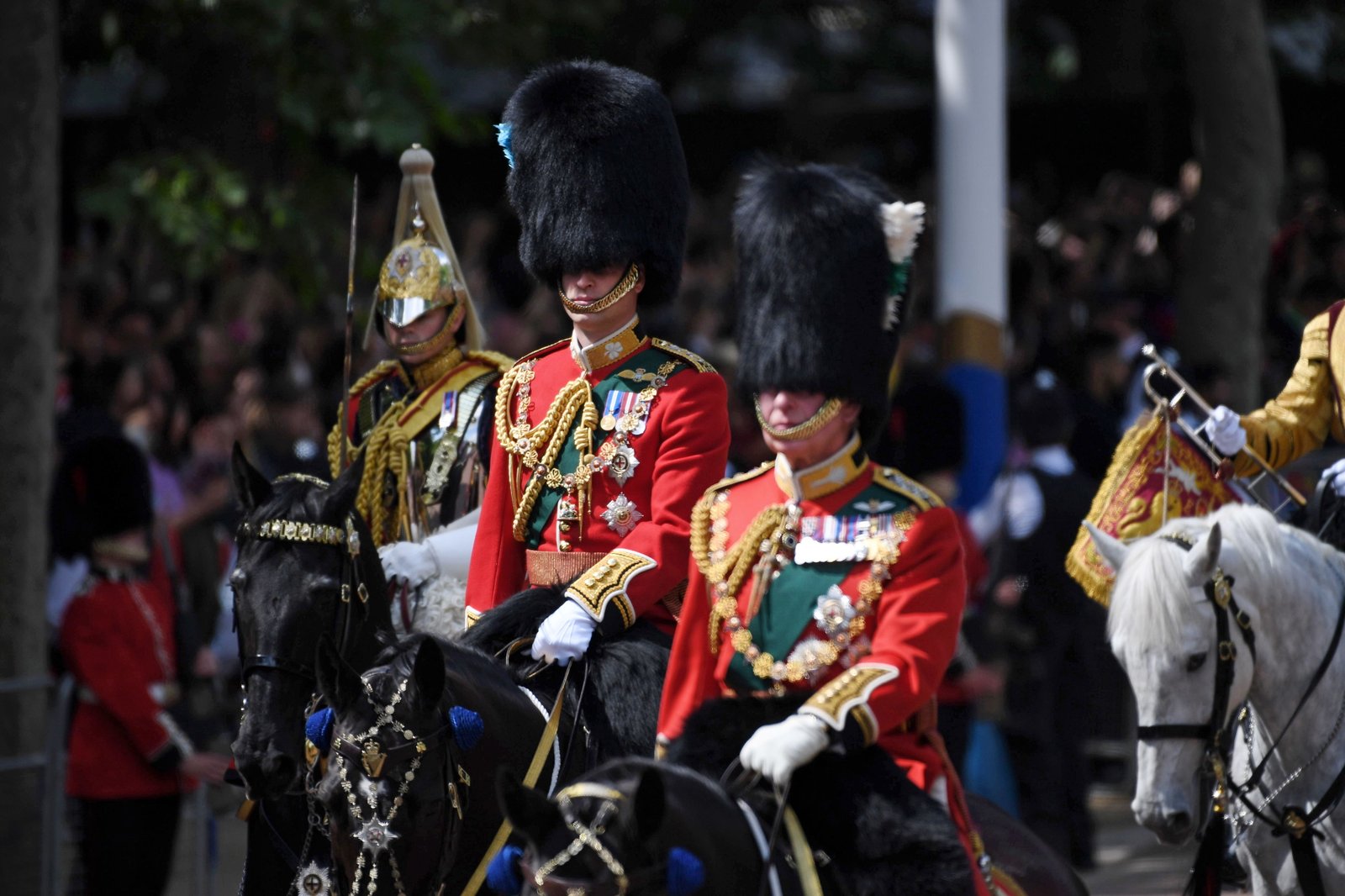 Вільям та Чарльз на Trooping the Colour 2022 року. Фото: Getty Images