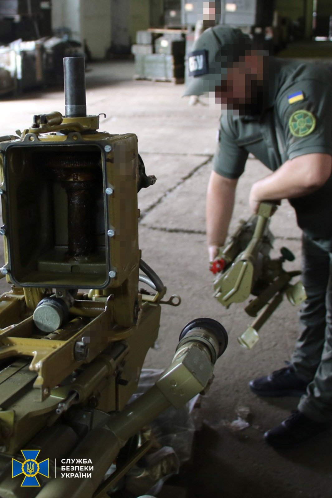СБУ виявила цілий арсенал запчастин для важкого озброєння на нелегальних складах під Києвом 2