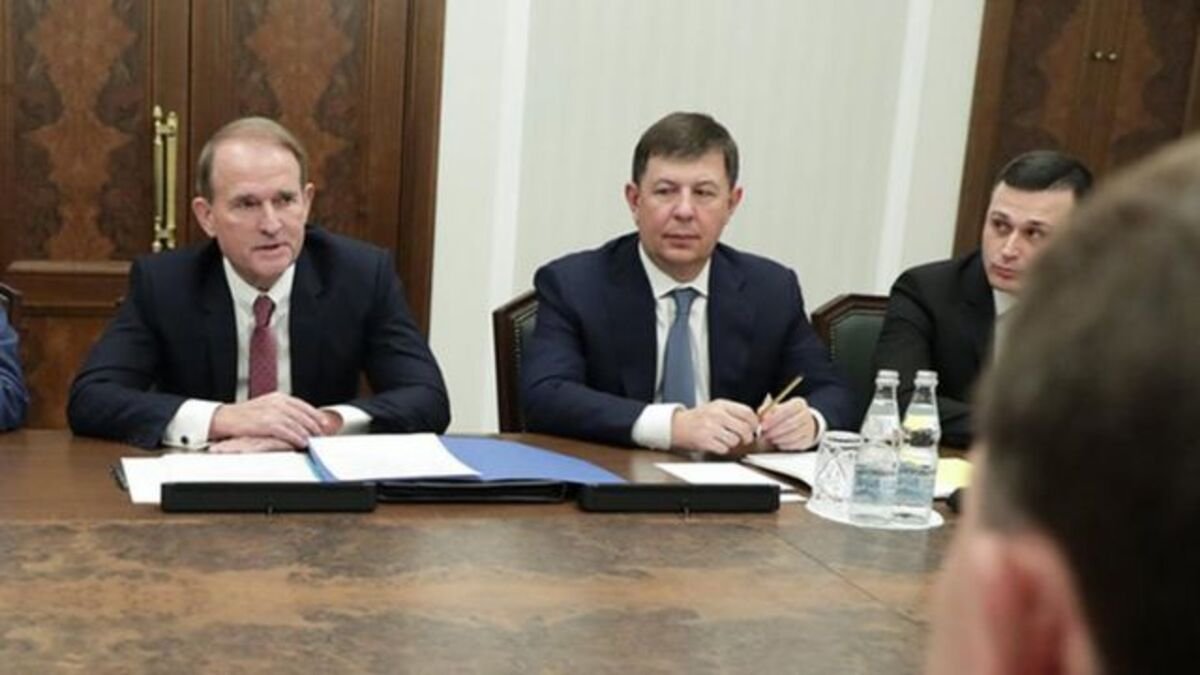 Медведчуку и Козаку сообщили о подозрении по нескольким эпизодам: государственная измена и расхищение нацресурсов