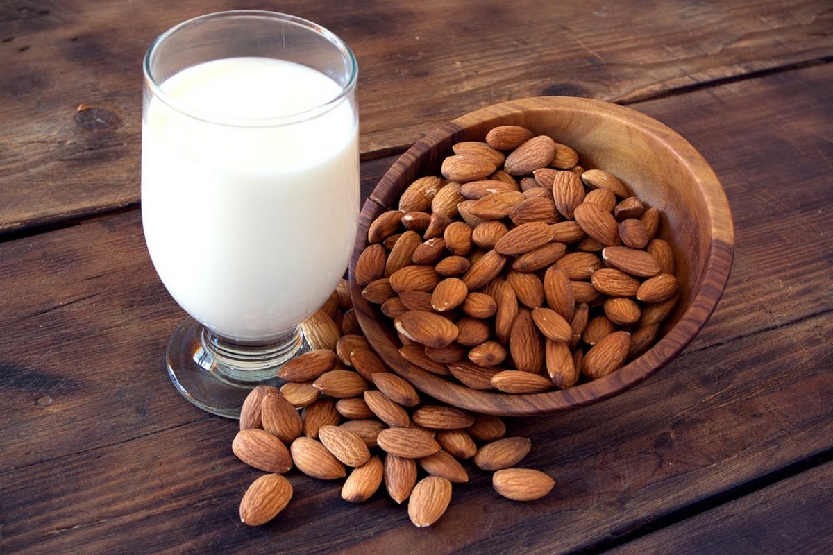 Корисні властивості мигдалевого молока для здоров'я