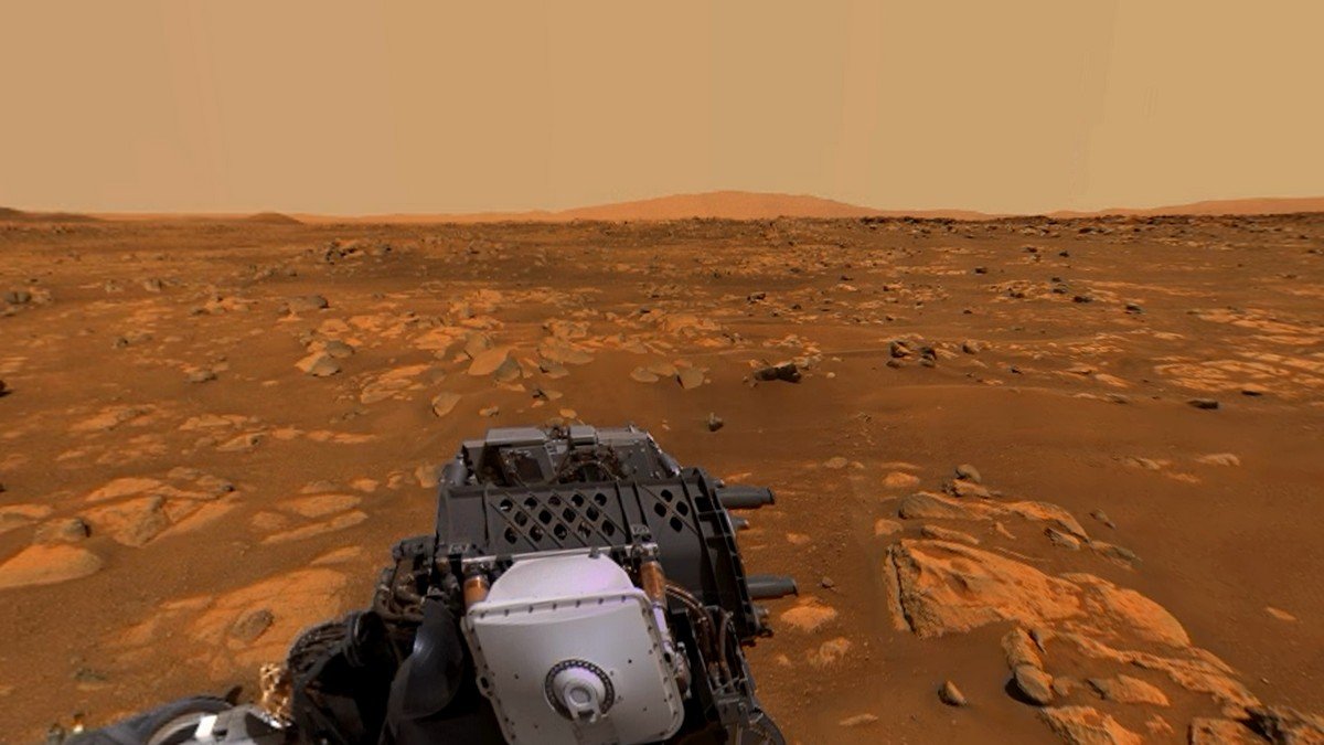 Марсоход NASA сделал панорамный снимок Марса в 360° и записали "голос" планеты