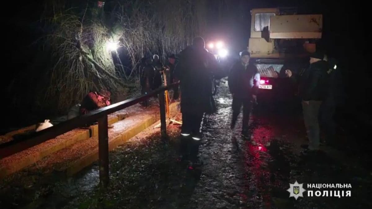В Черкасской области частично прорвало шлюз плотины