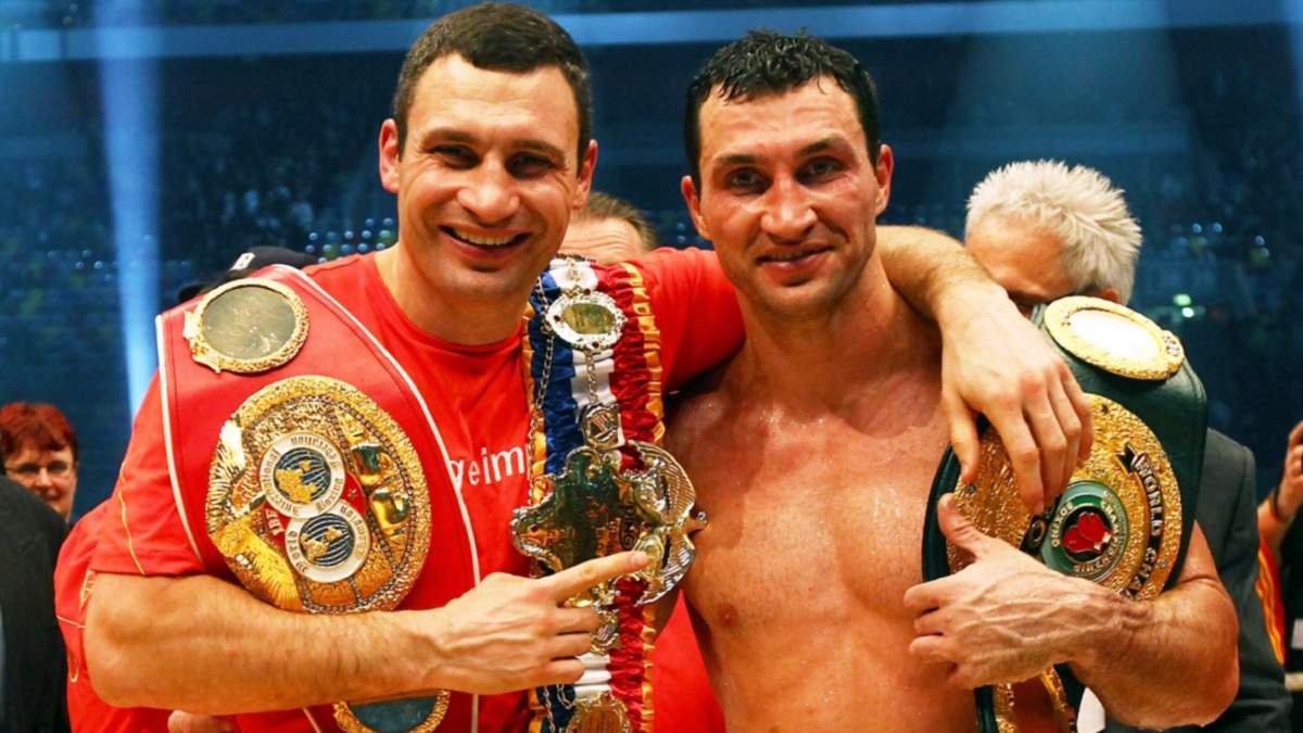 Один из братьев Кличко вошёл в десятку самых богатых боксёров мира