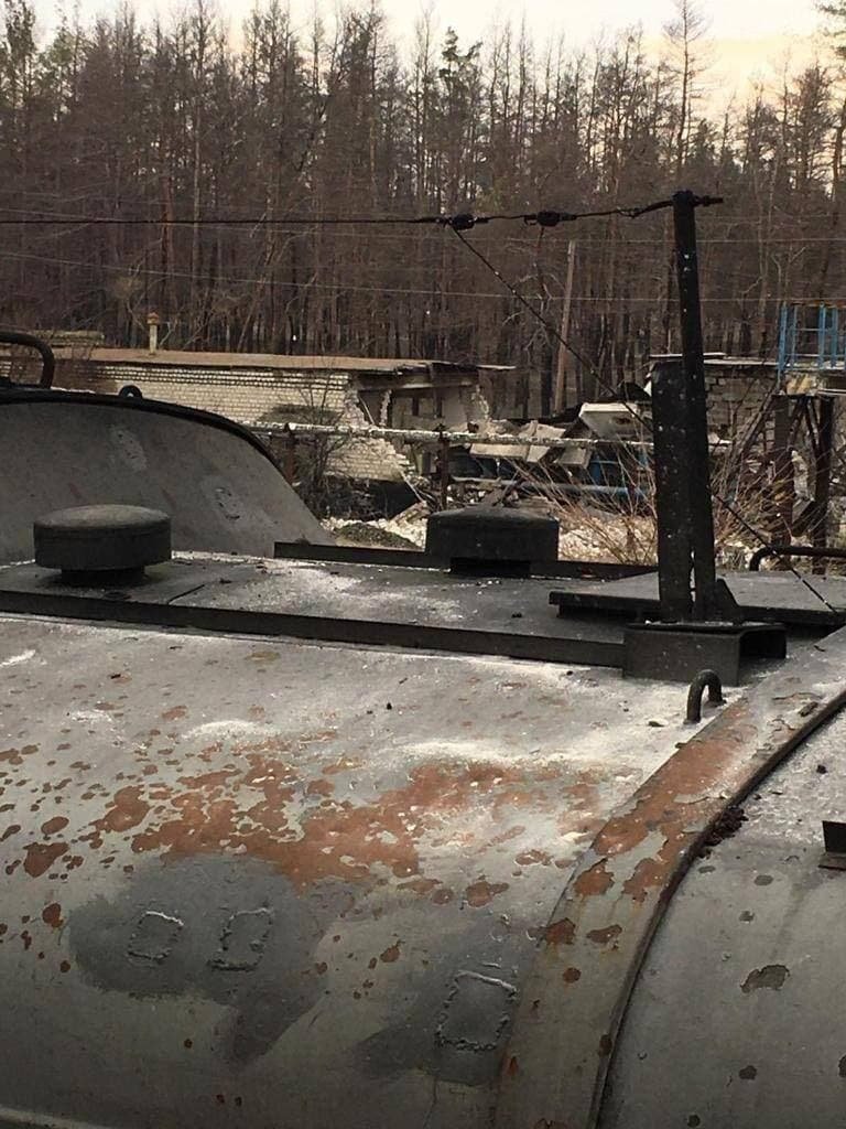 Разрушенный склад депо в Станице Луганской Разрушенный склад депо в Станице Луганской