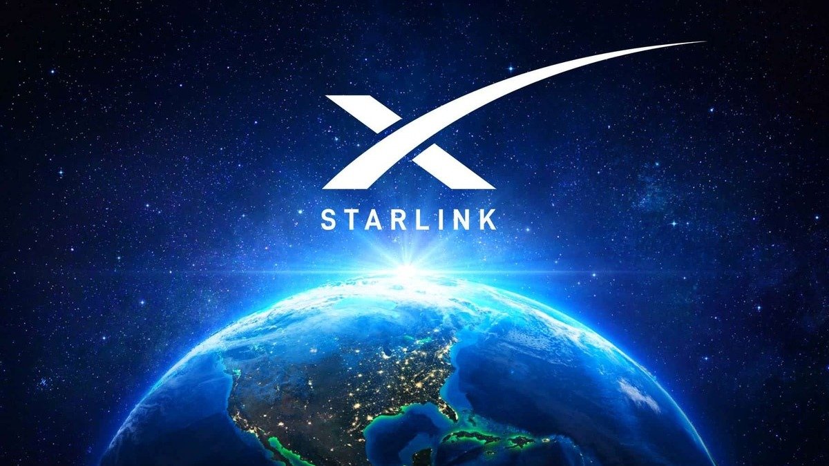 Илон Маск предоставит Украине доступ к спутниковому интернету Starlink
