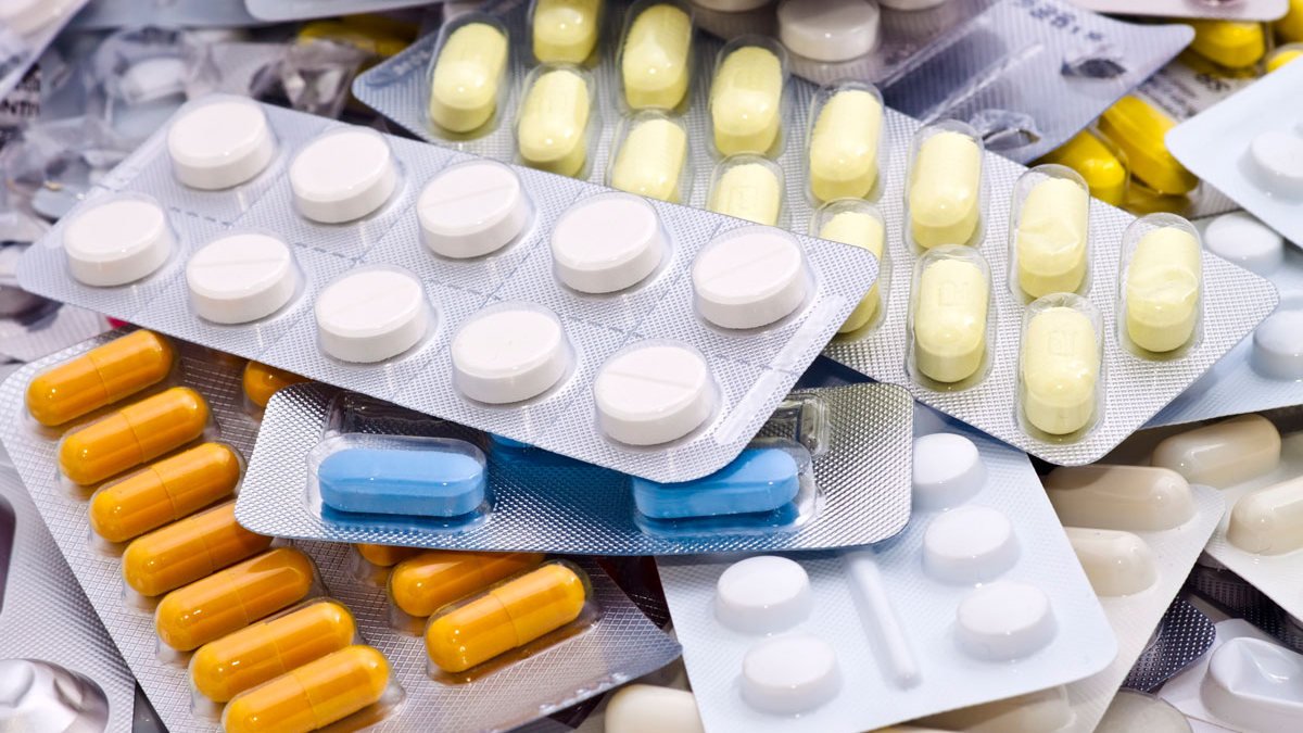 В Украине выросли цены на лекарства в аптеках: с чем это связано