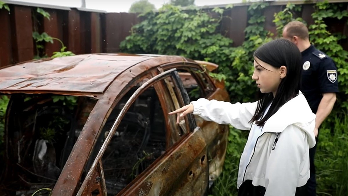Оккупанты убили отца и мачеху: история раненой 13-летней девочки из Киевской области, которая чудом выжила