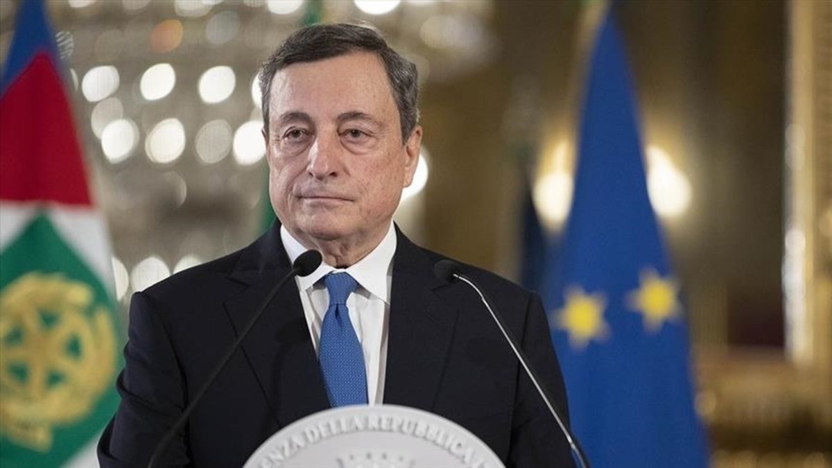 Итальянский президент не принял отставку премьера Драги