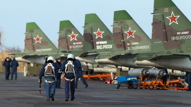Російські штурмовики Су-25 Російські штурмовики Су-25